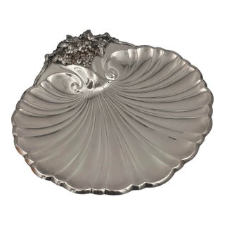 Vintage Reed & Barton XLarge Silverplate Scallop Shell Serving Dish, Shrimp Cocktail, Appetizers, Hors Oeuvres Holloware For Sale