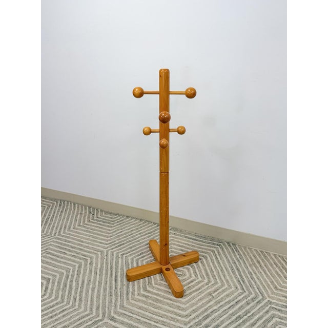 Mid-Century Modern Vintage Atomic Coat Hat Rack Glossy Pine MCM Entryway Stand Mid Century Modern For Sale - Image 3 of 9