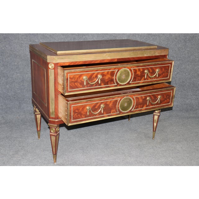 Early 20th Century Pair of Brass Mounted Flame Mahogany Russian Baltic Directoire Style Commodes For Sale - Image 5 of 14