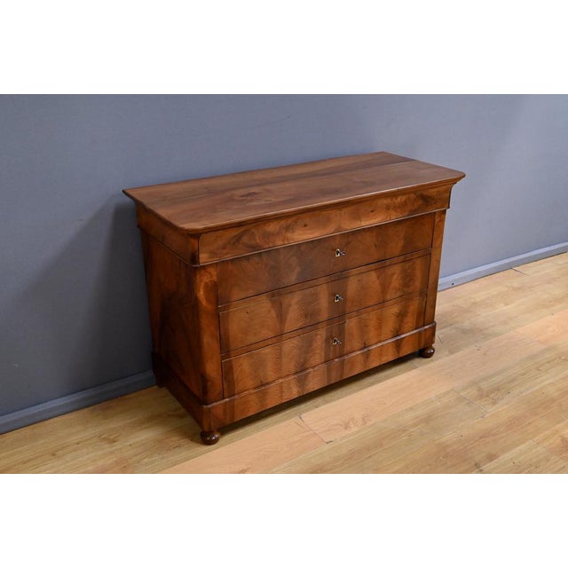 Restoration Chest of Drawers in Burr Walnut, 19th Century For Sale - Image 3 of 17