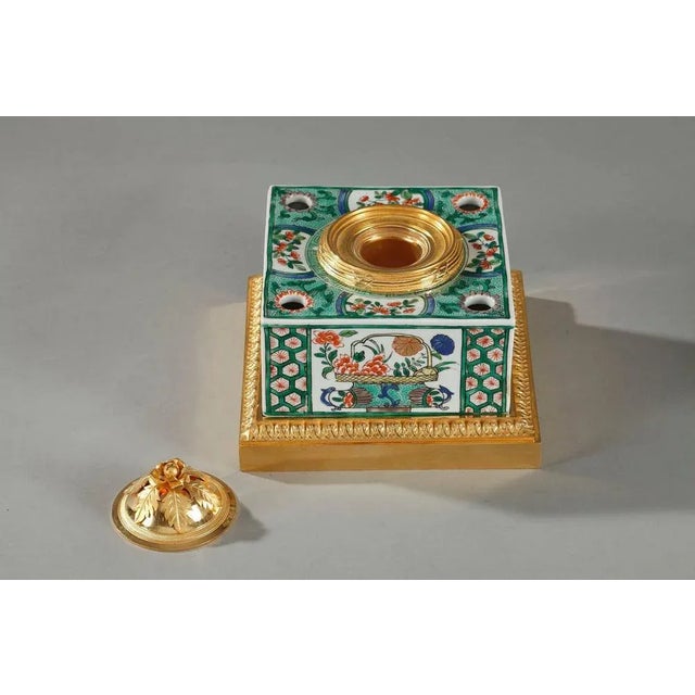 Famille Verte Porcelain Inkwell from Samson For Sale - Image 3 of 10