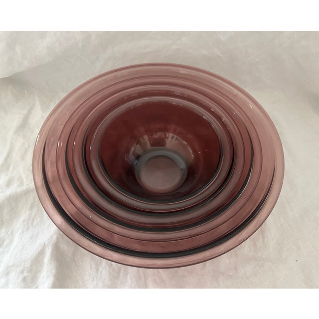 Farmhouse 1990s American Cranberry Pyrex Mixing Bowls - Set of 4 For Sale - Image 3 of 6