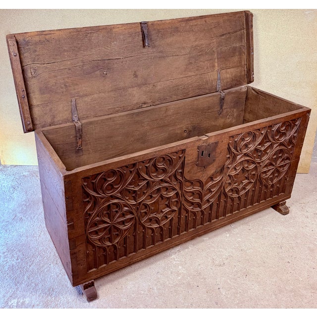 Wood Late 19th Century Spanish Carved Wood Chest With Gothic Decoration For Sale - Image 7 of 17