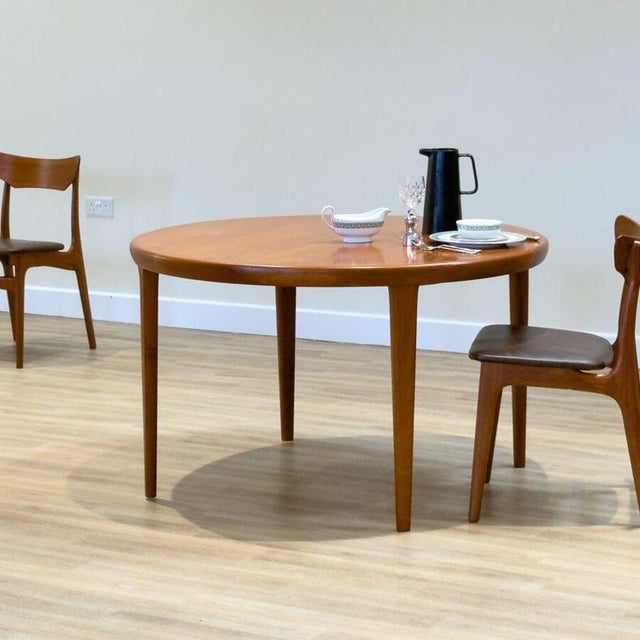Mid-Century Danish Double Extending Teak Model 16 Dining Table by VV Møbler, 1965 For Sale - Image 3 of 17