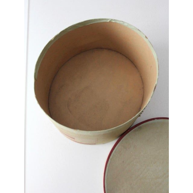 Paper Vintage 1950s Penney’s Marathon Men’s Hat Box Round Storage Box For Sale - Image 7 of 9