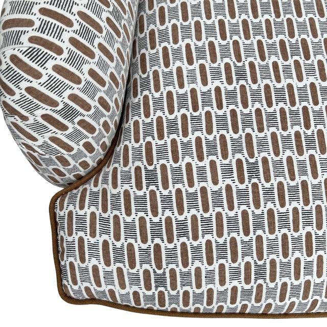 Wood Lee Industries Traditional Accent Chair For Sale - Image 7 of 10