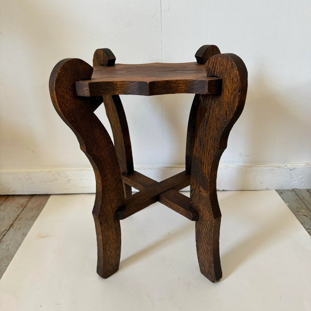 Vintage Arts & Crafts Plant Stand Petite Oak Side Table A charming little table, perfect for a plant or small room. The...