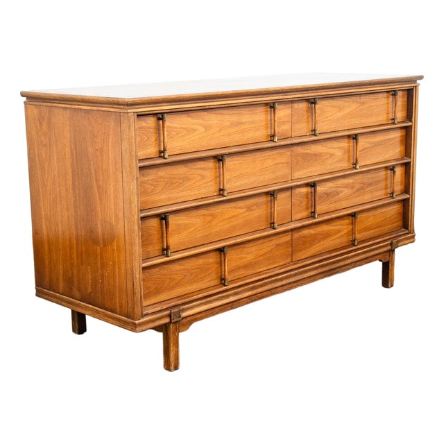 Mid Century Modern Credenza Dresser 8 Drawers Thomasville Walnut, Attributed For Sale