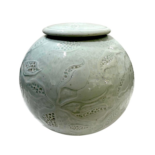 1980's Celadon Porcelain Moon Jar With Lid - Ken Edwards Montana Potter For Sale - Image 11 of 11