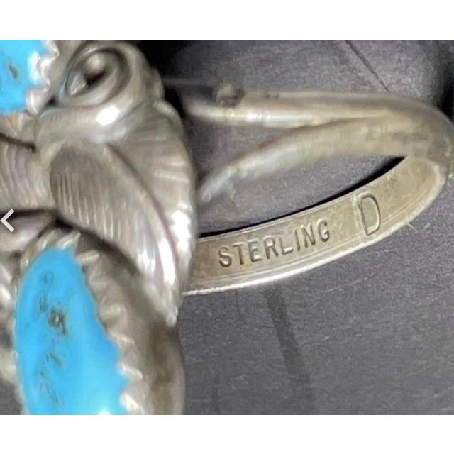 Navajo Indian Art Mid 20th Century Native American Double Feather Ring by John Delvin, Size 6.25 For Sale - Image 4 of 4