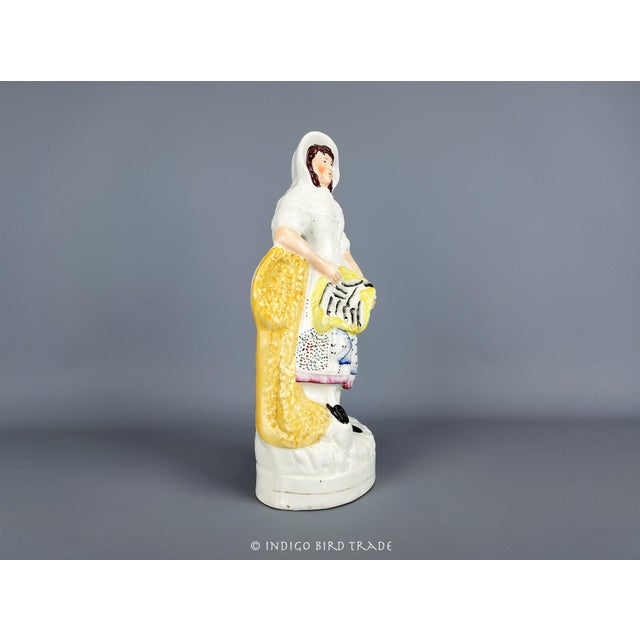 1860s English Staffordshire Statue of Fishmonger Antique Pottery Victorian Figure of Lady With Fish Basket For Sale In Greenville, SC - Image 6 of 10