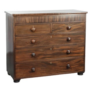 Large Antique English Chest of Drawers/Commode from the Early 19th Century with 5 Drawers and Details For Sale