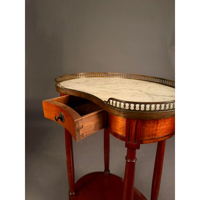 French French Louis XVI Style Mahogany Kidney-Shaped Side Table With Marble Top & Brass Gallery, C. 1890 For Sale - Image 3 of 12