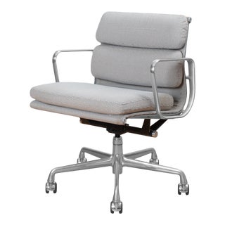 Eames Low Back Soft Pad Management Chair in Fabric by Charles & Ray Eames for Herman Miller For Sale