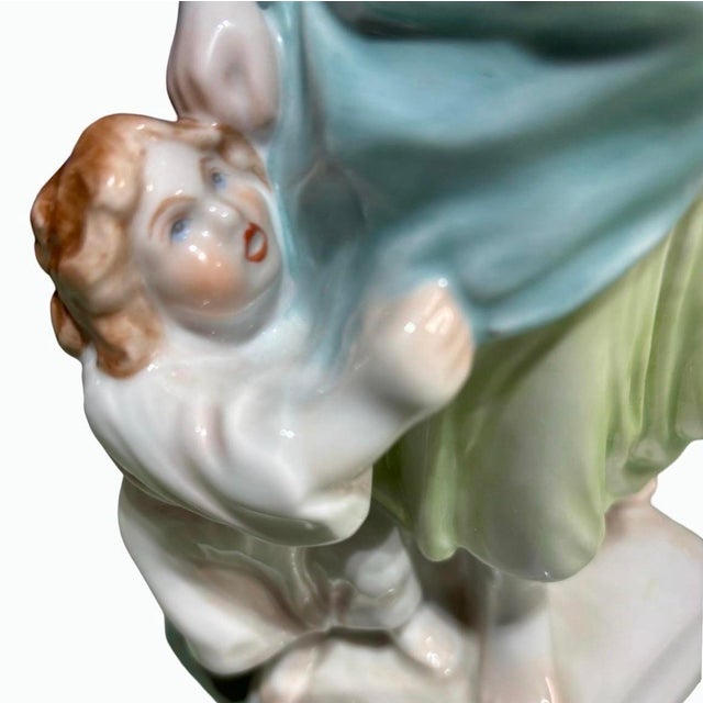 1950s Herend Hungary Hand-Painted Porcelain Figurine “Mother & Child” No. 5425 | Vintage European Collectible For Sale - Image 5 of 5