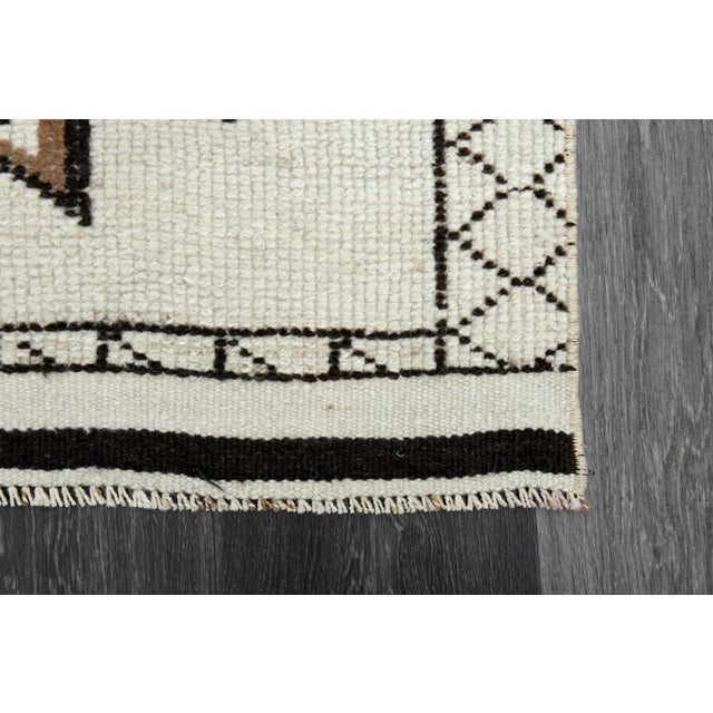 1970s Vintage Turkish Oushak Handmade Wool Cotton Beige Runner Rug For Sale - Image 4 of 11