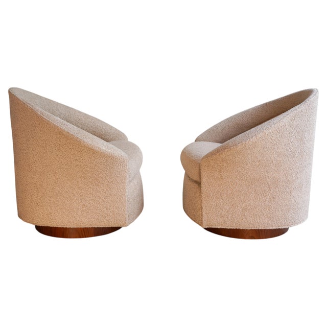Craft Associates Pair of Adrian Pearsall Tilt Swivel Lounge Chairs in Oatmeal Bouclé, C. 1960s For Sale - Image 4 of 15