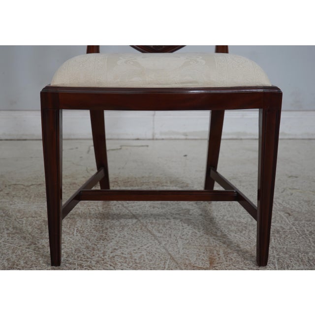 Set of 6 Federal Style Mahogany Shield Dining Room Chairs For Sale In Philadelphia - Image 6 of 12