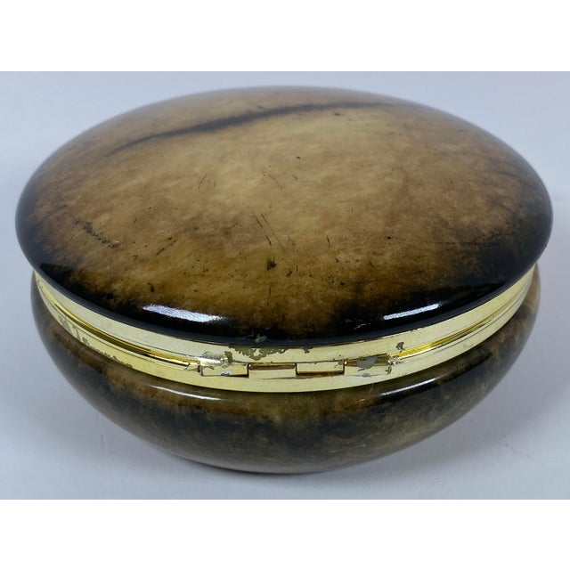 Mid 20th Century Italian Hand-Carved Alabaster Jewelry Box With Brass Mounts, Green Veined Stone For Sale - Image 5 of 7