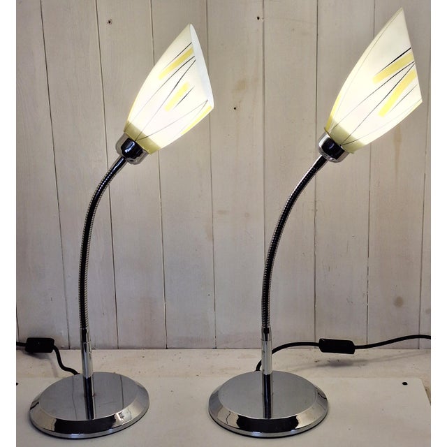 Metal Vintage Adjustable Table Lamps in Chrome-Plated Metal with Patterned Glass Shade, 1980s, Set of 2 For Sale - Image 7 of 7