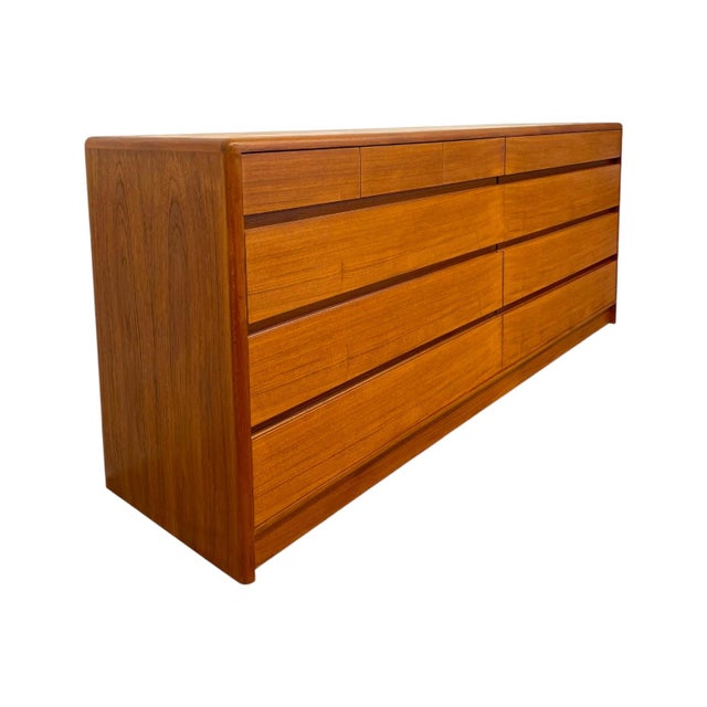 Vintage Mid Century Modern Teak Long Lowboy Double Dresser Credenza. For Sale In Seattle - Image 6 of 12