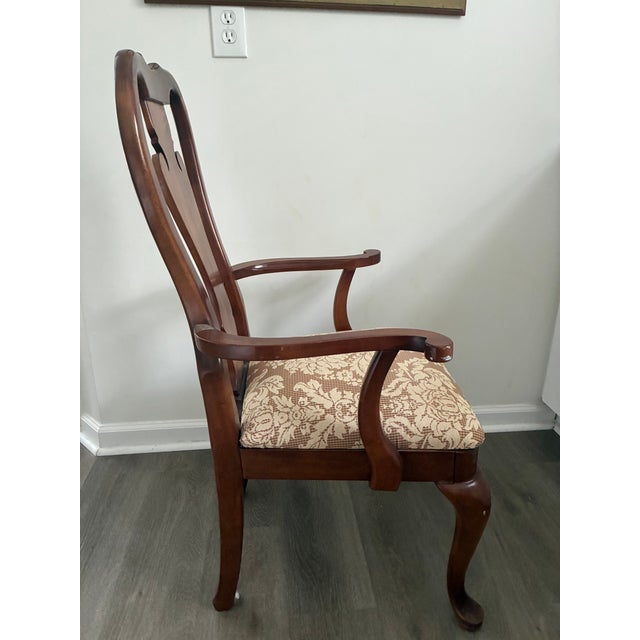 Thomasville 1980s Attributed to Thomasville Furniture Winston Court Collection Traditional Queen Anne Style Splat Back Dining Chairs For Sale - Image 4 of 6