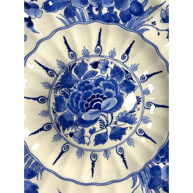 Vintage Hand-Painted Floral Wall Plate by J. Parqui for Royal Delft, 1974 For Sale - Image 4 of 6