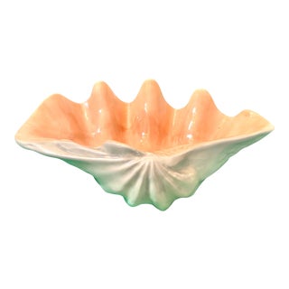 Vintage Mid-Century Ceramic Clamshell Cream and Soft Peach Decorative Bowl For Sale