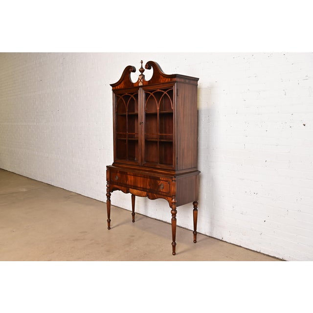 English Berkey & Gay Antique Georgian Flame Mahogany Bookcase or Bar Cabinet, Circa 1920s For Sale - Image 3 of 16