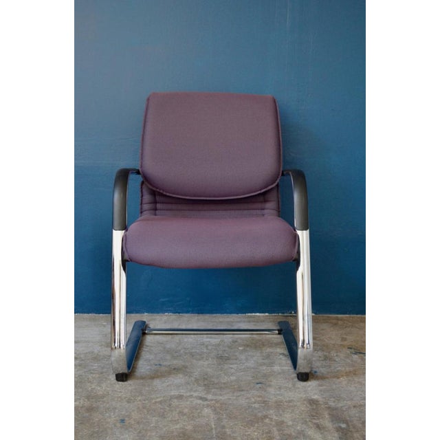 Beautiful visitor or office chairs manufactured by HAWORTH, Comforto range. Very high-quality construction, sturdy,...