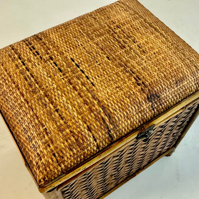 Chestnut 1980s Vintage Boho Chic Coastal Ralph Lauren Style Rattan, Bamboo, Wicker Storage Bench For Sale - Image 8 of 18
