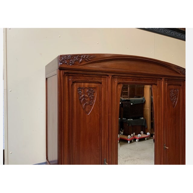 Antique Art Nouveau Wardrobe from École Nancy, 1910s For Sale - Image 6 of 10