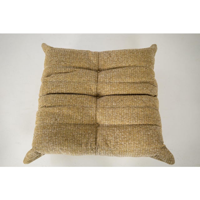 Togo Lounge Chair and Pouf in Caramel Loop Fabric by Michel Ducaroy for Ligne Roset, 1973, Set of 2 For Sale - Image 18 of 18