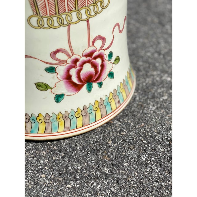 Early 20th Century Early 20th Century Large Chinese Urn For Sale - Image 5 of 10