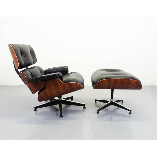 Set of Lounge Chair with Ottoman by Charles and Ray Eames for Herman Miller, Set of 2 For Sale - Image 14 of 14