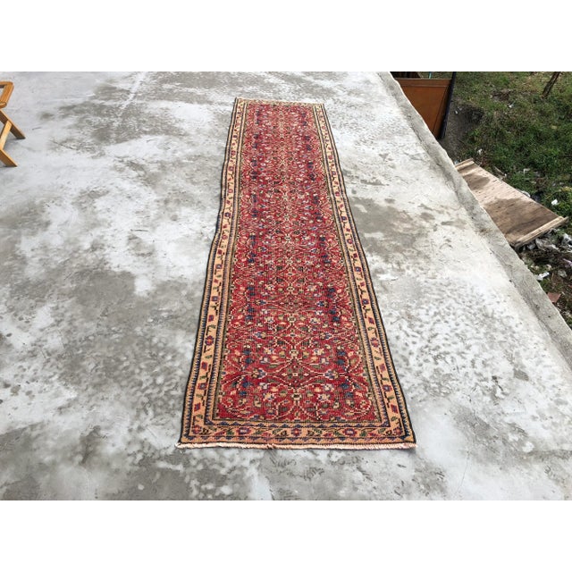 Textile 1960s Vintage Turkish Oushak Rug - 2′8″ × 10′9″ For Sale - Image 7 of 7