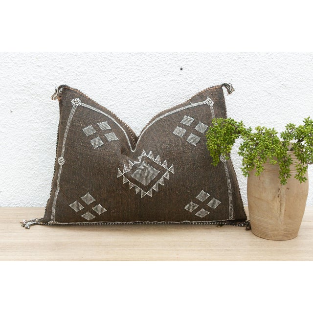 Burnt Umber Desert Onyx Silk Rug Lumbar Pillow For Sale - Image 8 of 8