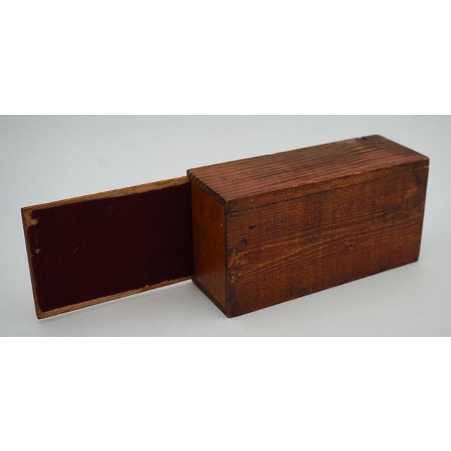 English Staunton Weighted Chess Set with Box and Board, 1890s, Set of 34 For Sale - Image 17 of 18