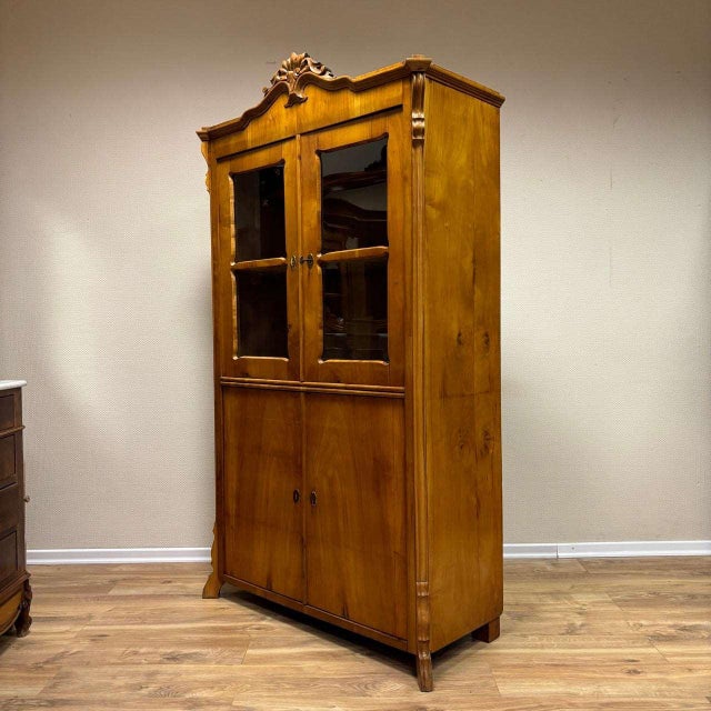 Antique Display Cabinet in Cherry, 1830s For Sale - Image 3 of 17