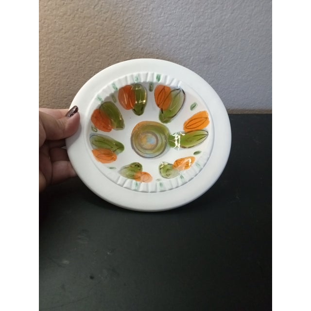 1980s Signed Sasha Brastoff Green/Orange & Gold Bowl For Sale - Image 4 of 7