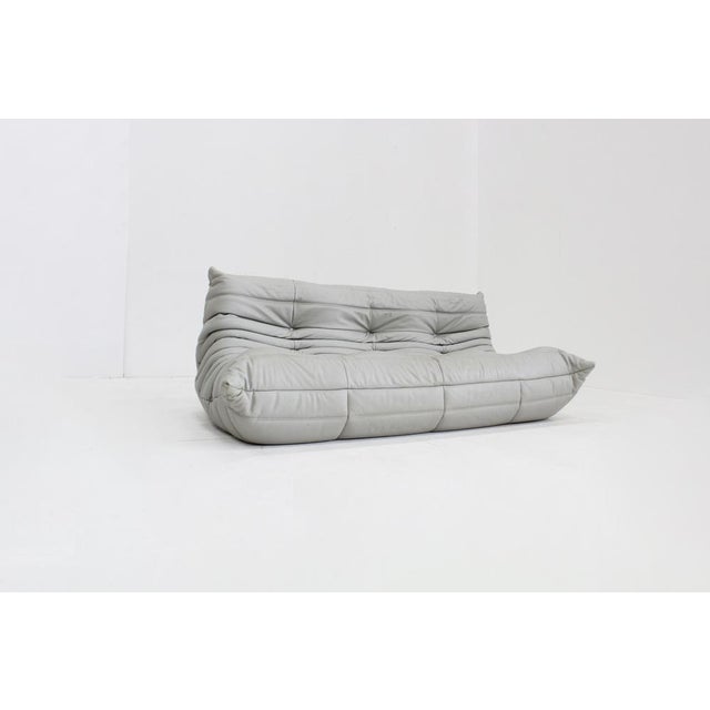 Vintage grey leather Togo3 seate sofa by Ligne Roset designed by Michel Ducaroy. This is an original vintage 3 seater togo...