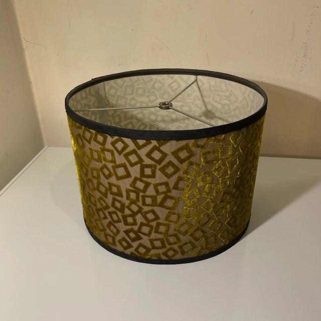 Custom Retro Olive Green Velvet Lampshade For Sale - Image 4 of 4