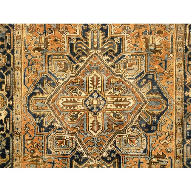 1930s Vintage Persian Decorative Oriental Heriz Rug in Room Size For Sale - Image 5 of 9