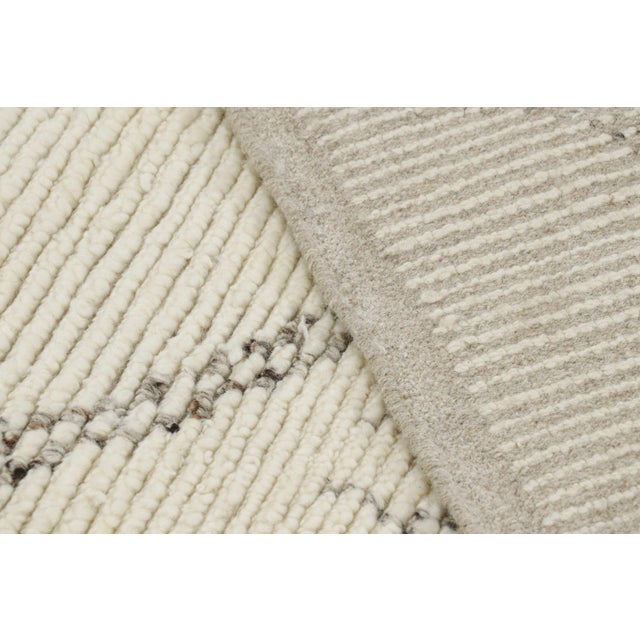 Textile Rug & Kilim’s Moroccan Rug in Cream With Geometric Patterns For Sale - Image 7 of 7