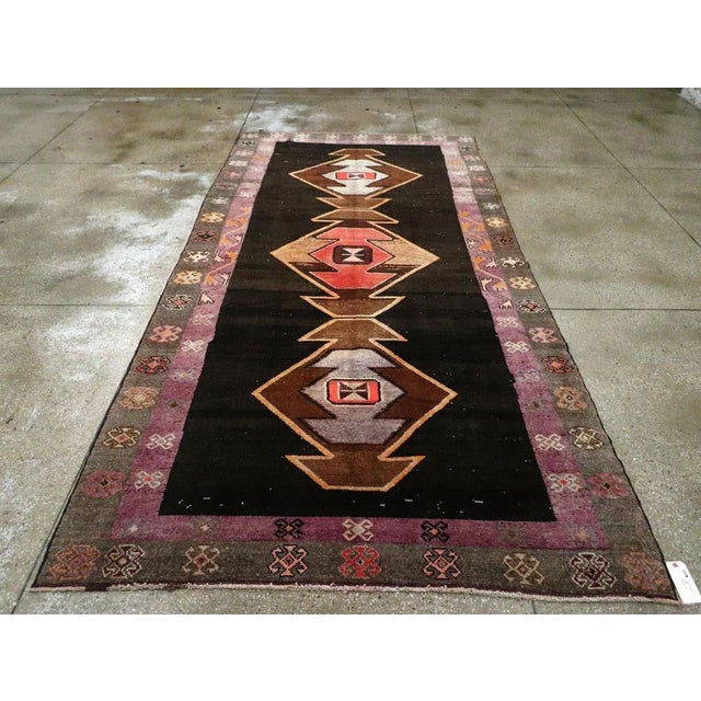 Mid 20th Century Galerie Shabab Collection Mid-20th Century Handmade Turkish Anatolian Gallery Rug For Sale - Image 5 of 10