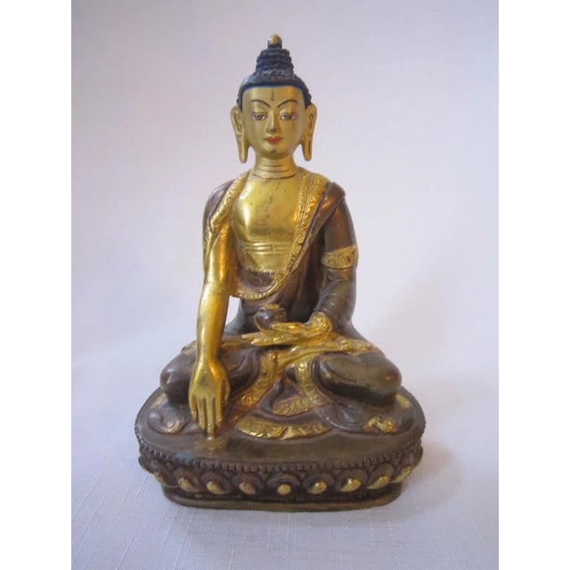 From the most famous region in the world for Buddha, this statue is coming from Nepal. The bottom is made to be removed in...