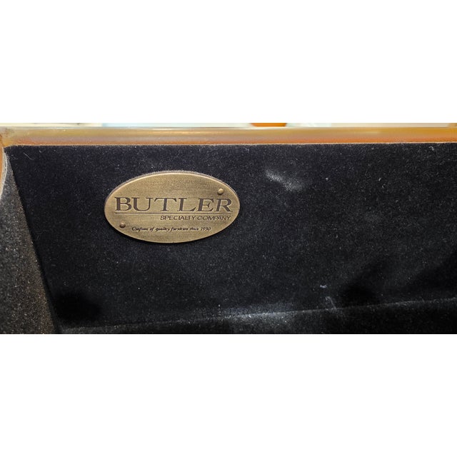 Late 20th Century Pair of French Provincial Style Nightstands With Handpainted Decor by Butler Specialty Co For Sale - Image 10 of 10