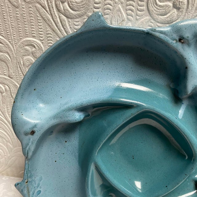 Beautiful and like new chip and dip dolphin style.