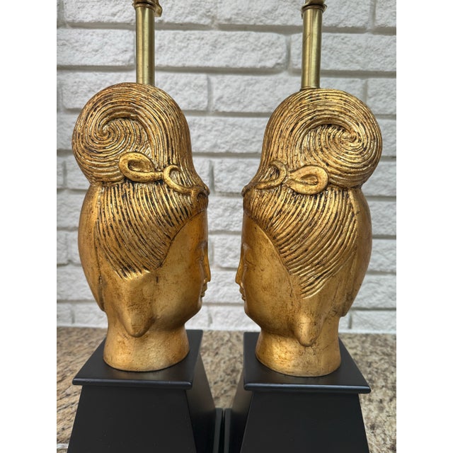 1960s Pair of Mid Century Hollywood Regency Buddha Head Lamps in the Style of James Mont – Gold Leaf, Restored, 1960s For Sale - Image 5 of 7