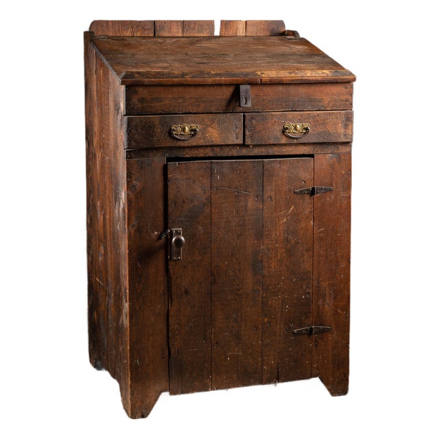 Early American Primitive Pine Standing Clerk’s Desk and Cabinet For Sale